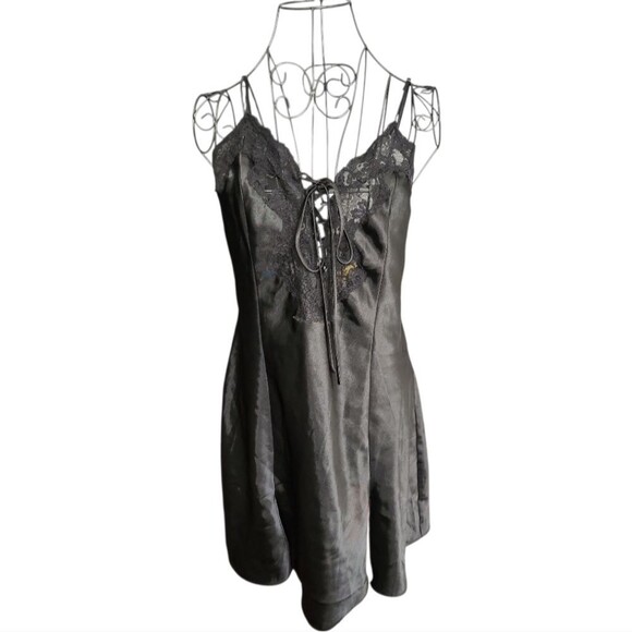 Vintage Fredrick's of Hollywood Black Negligee Nightgown Lace trimmed Size Large - Picture 1 of 11